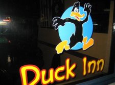 duck-inn-001