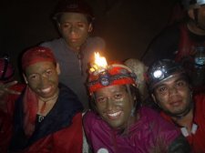 jiabong-extreme-caving-004.jpg
