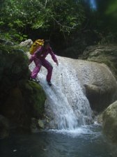 jiabong-extreme-caving-015.jpg