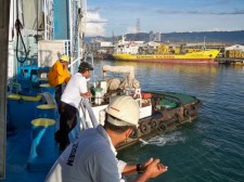 tugboat working Cebu harbor