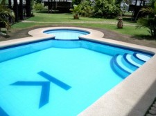 Kingston Lodge pool