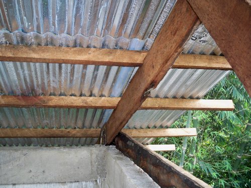 tin roof on house in the philippines