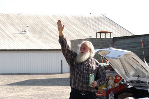 waving good bye